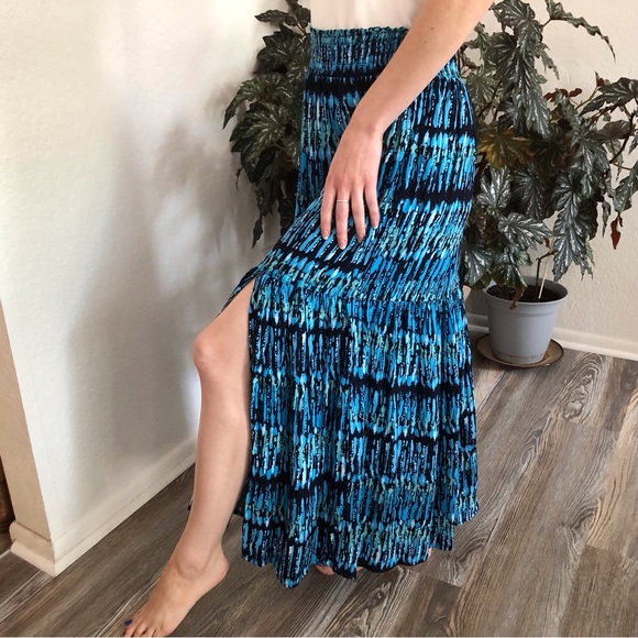 EUC Tommy Hilfiger maxi skirt - Picture 3 of 6